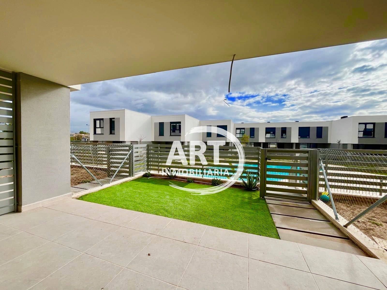 4 soveværelse Semi-Rækkehus til leje i San Antonio de Benageber med swimmingpool garage - € 2.450 (Ref: 9451511)