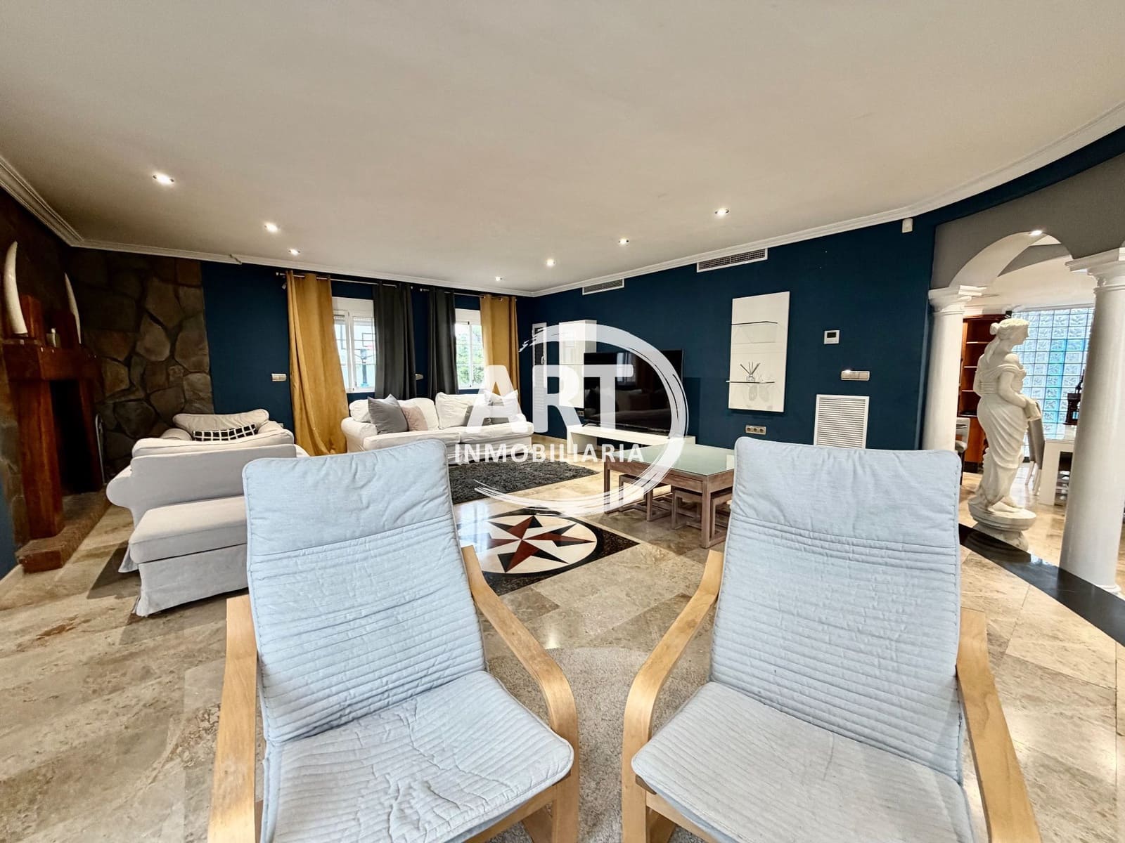 Chalet de 5 habitaciones en Bétera en alquiler con piscina garaje - 3.000 € (Ref: 9461114)