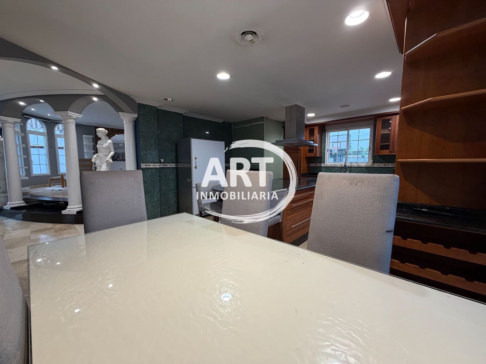 Chalet de 5 habitaciones en Bétera en alquiler con piscina garaje - 3.000 € (Ref: 9461114)