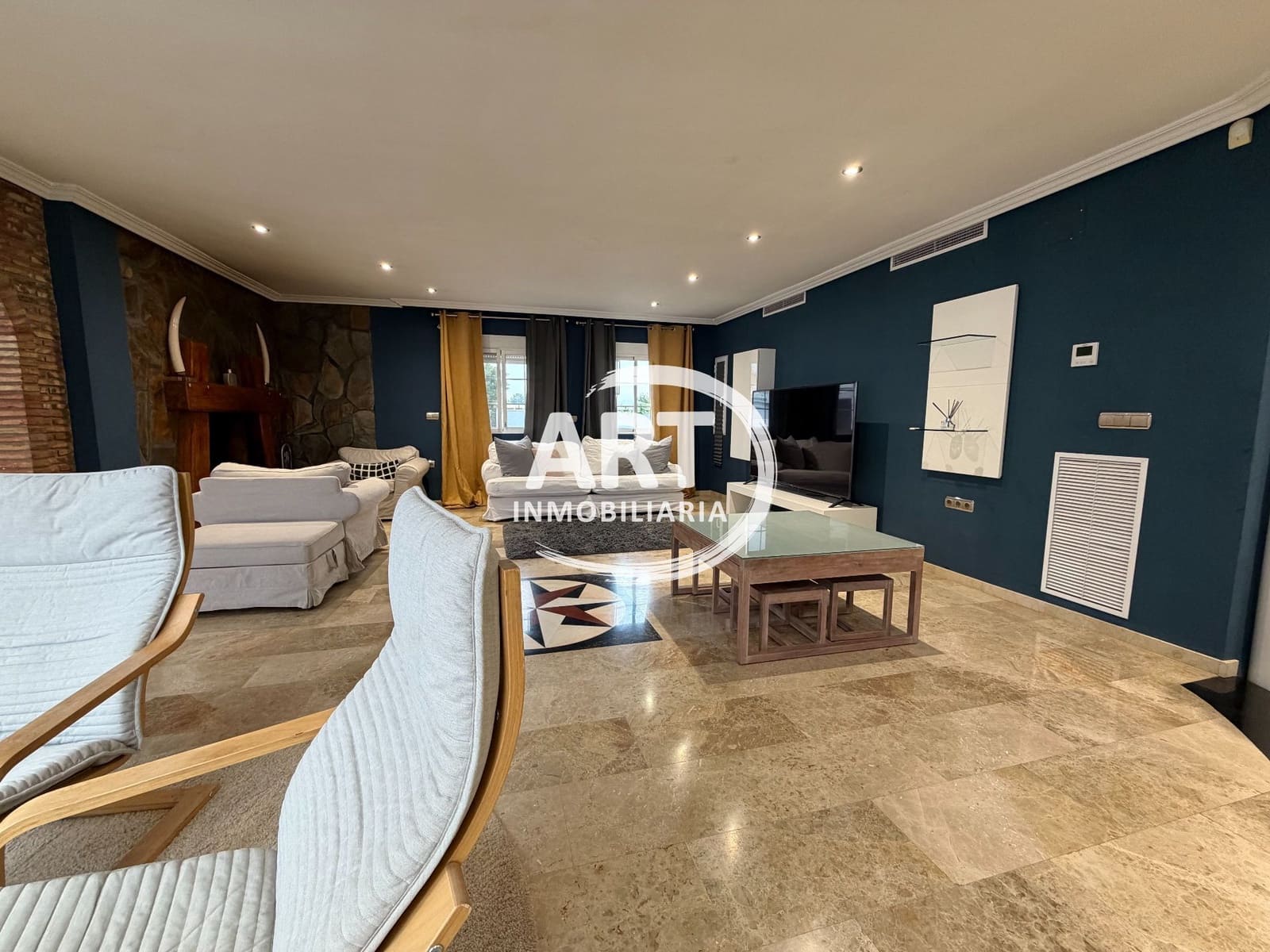 Chalet de 5 habitaciones en Bétera en alquiler con piscina garaje - 3.000 € (Ref: 9461114)