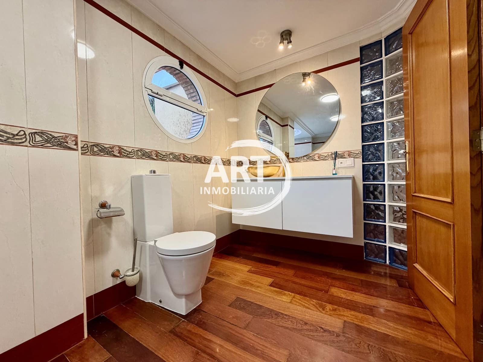 Chalet de 5 habitaciones en Bétera en alquiler con piscina garaje - 3.000 € (Ref: 9461114)