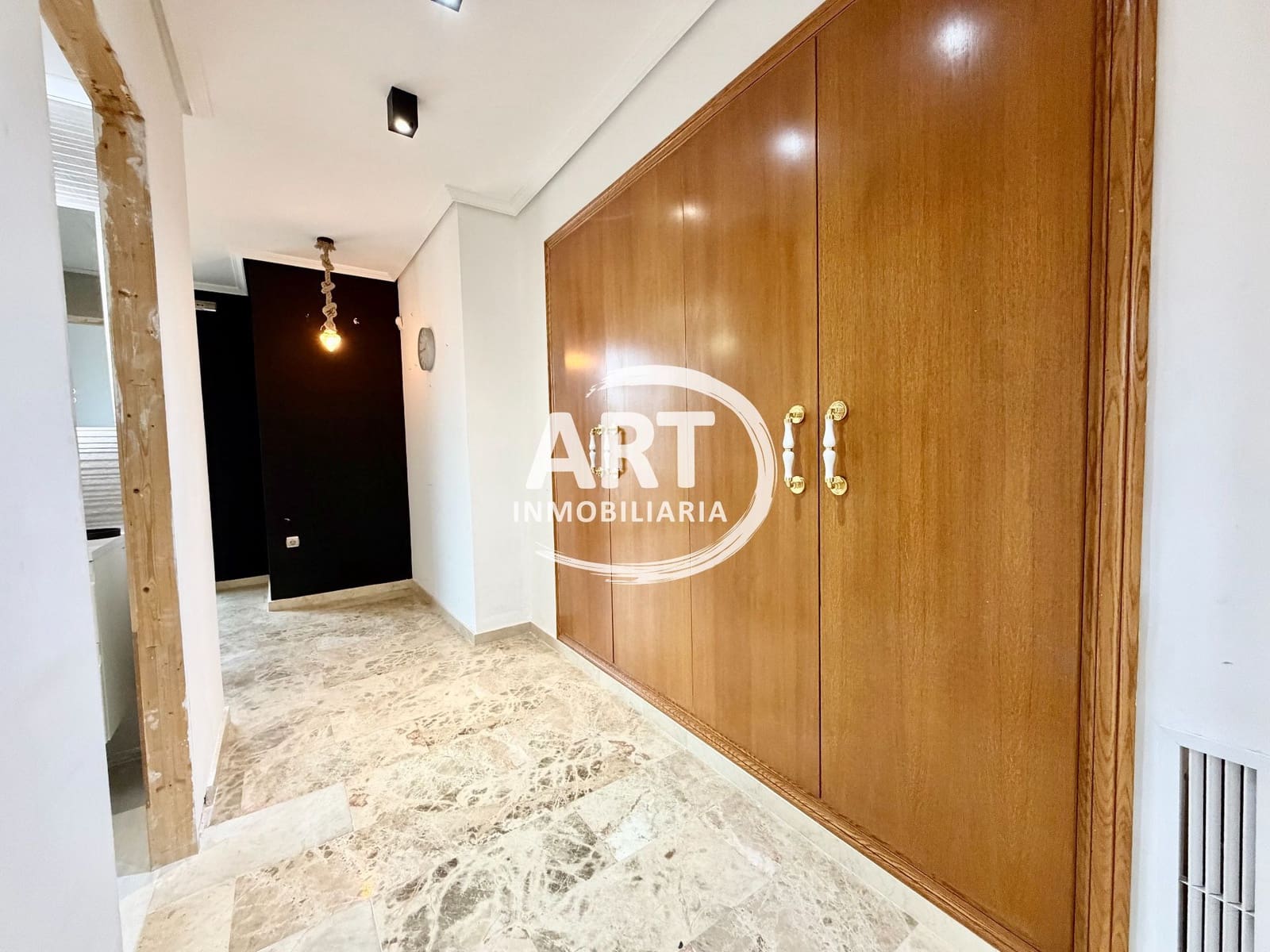 Chalet de 5 habitaciones en Bétera en alquiler con piscina garaje - 3.000 € (Ref: 9461114)