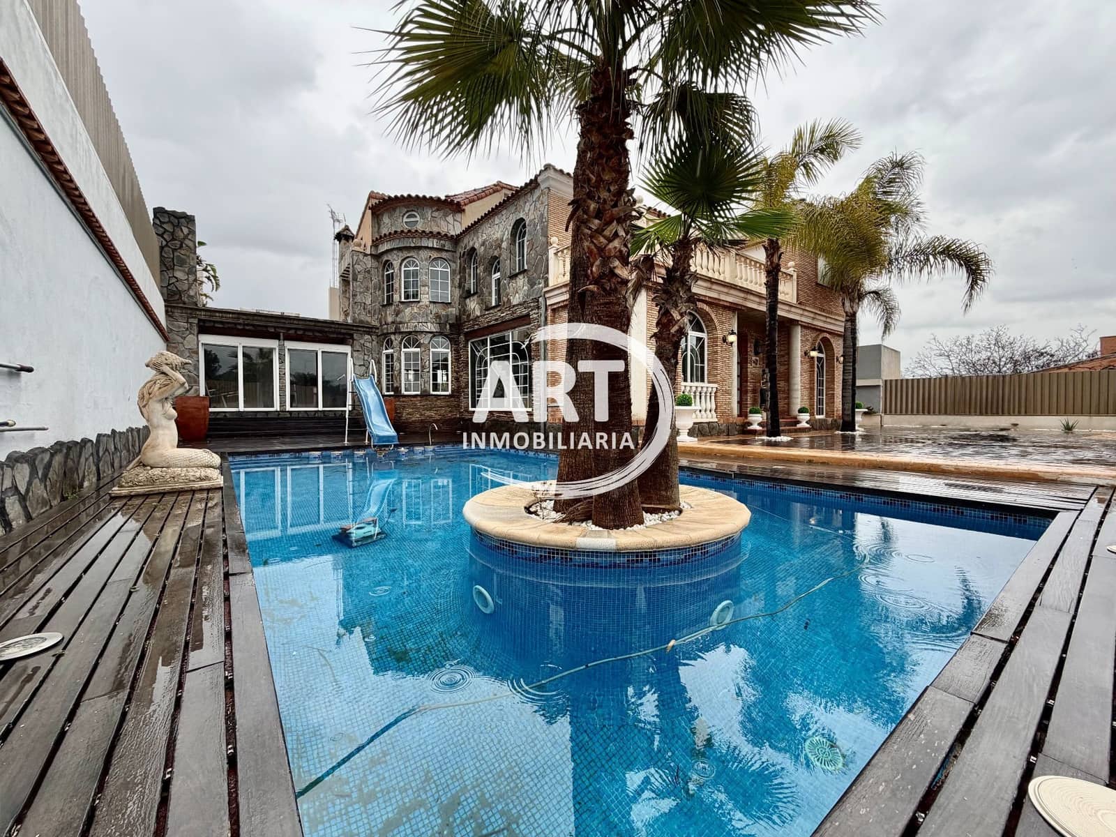 Chalet de 5 habitaciones en Bétera en alquiler con piscina garaje - 3.000 € (Ref: 9461114)