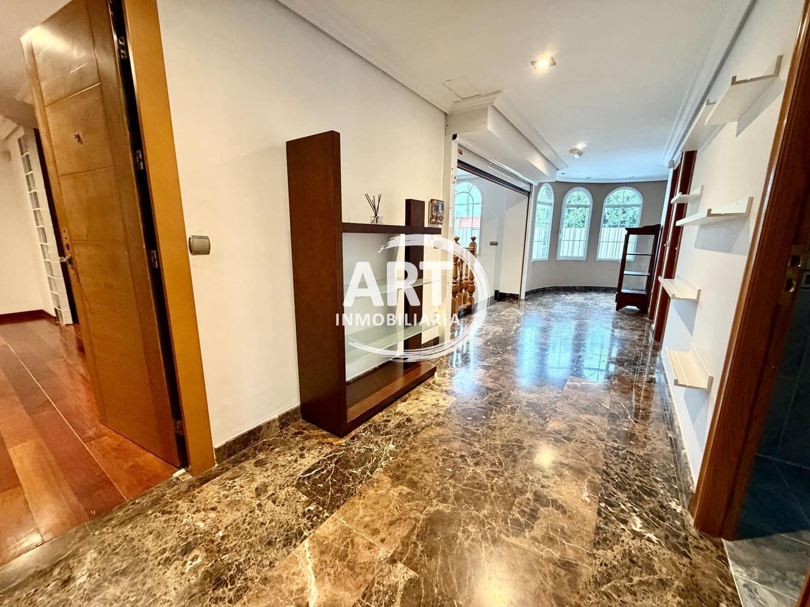 Chalet de 5 habitaciones en Bétera en alquiler con piscina garaje - 3.000 € (Ref: 9461114)