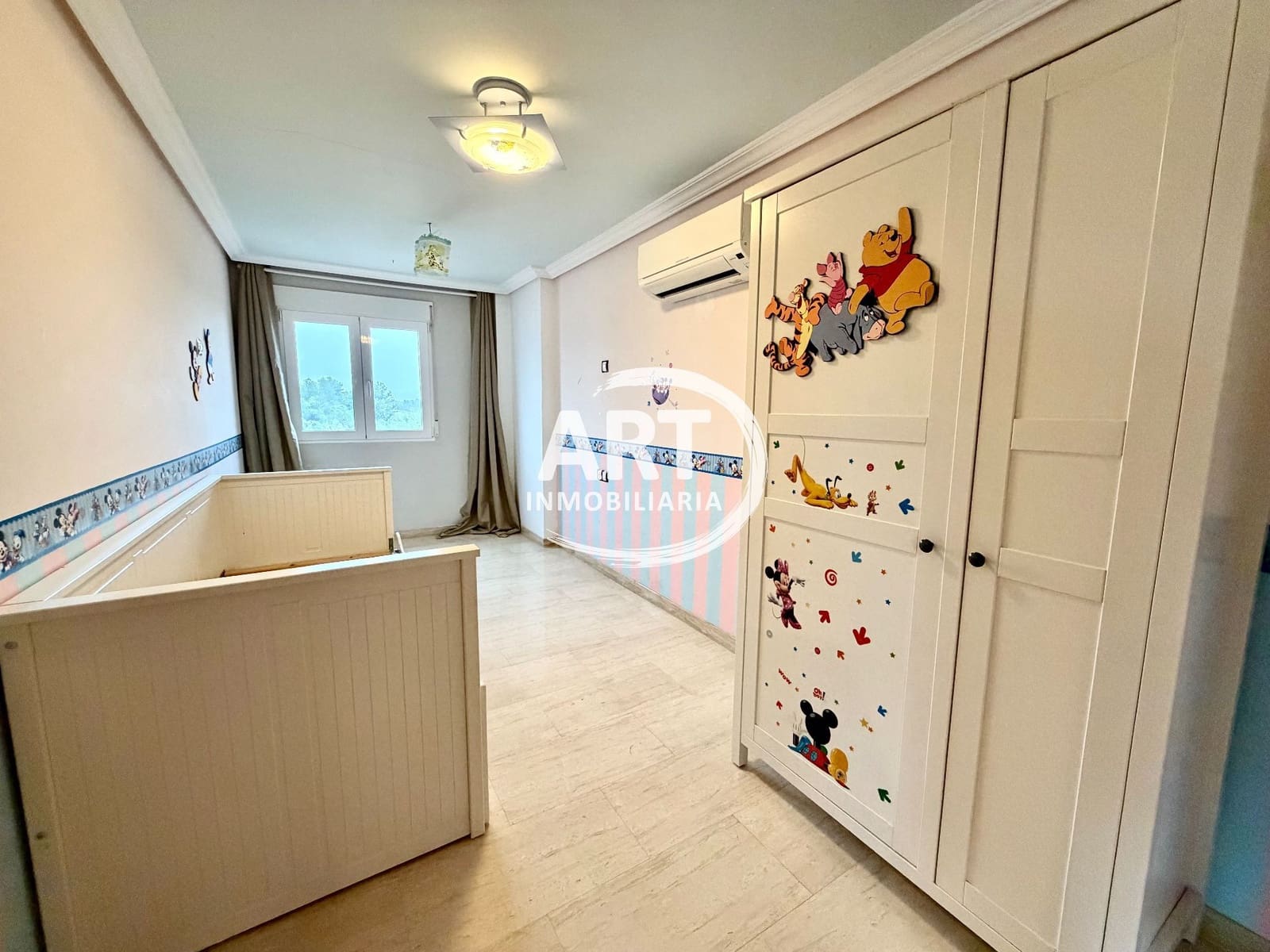 Chalet de 5 habitaciones en Bétera en alquiler con piscina garaje - 3.000 € (Ref: 9461114)