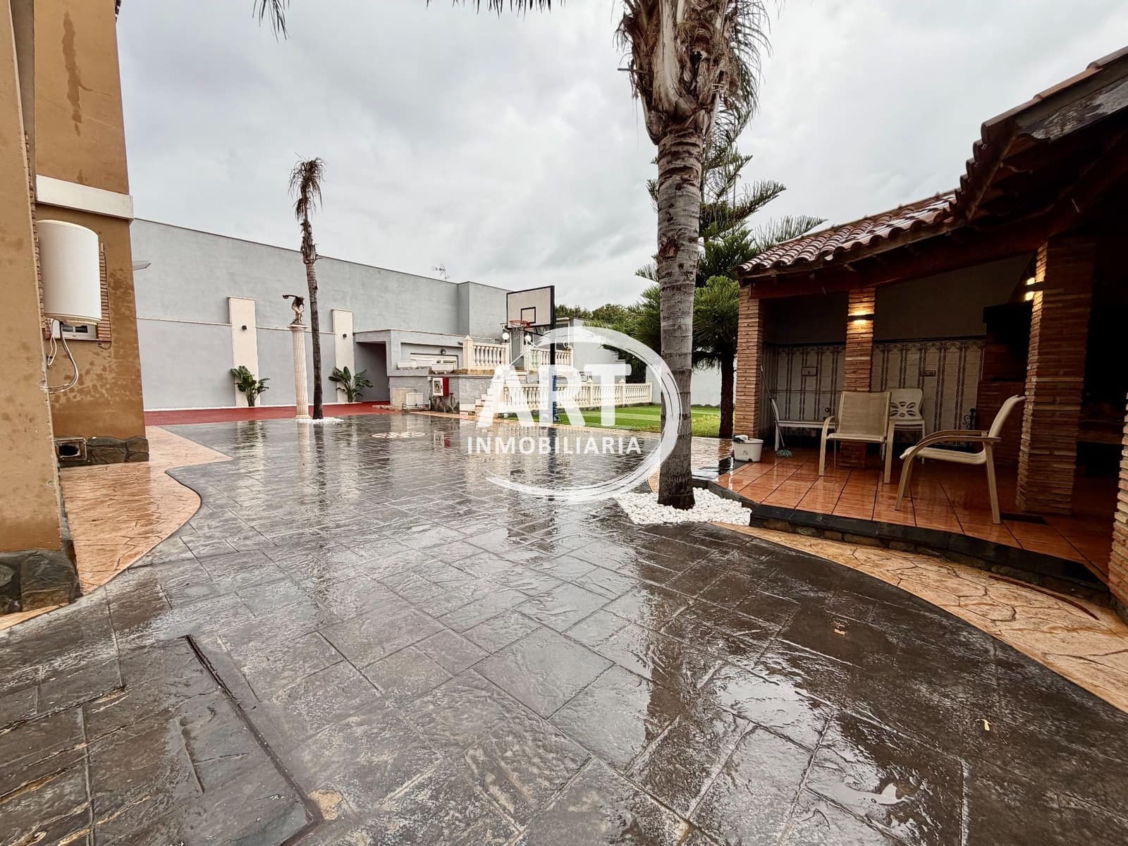 Chalet de 5 habitaciones en Bétera en alquiler con piscina garaje - 3.000 € (Ref: 9461114)