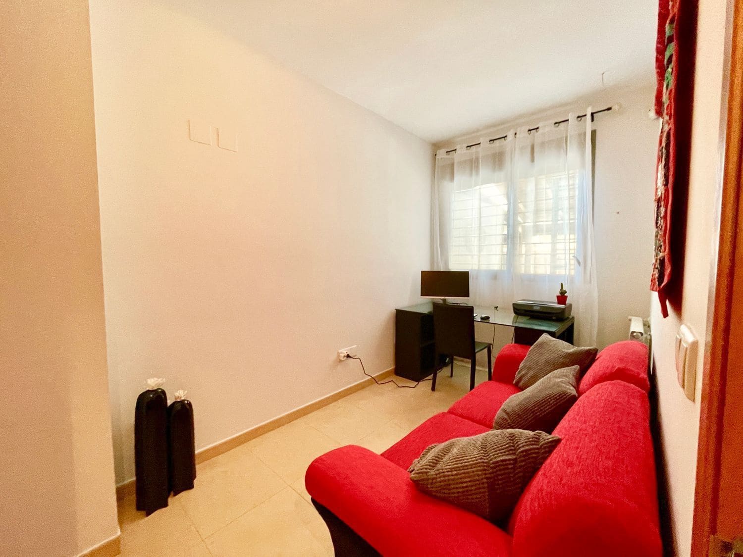 4 soverom Kjedet enebolig til leie i San Antonio de Benageber med svømmebasseng garasje - € 2 200 (Ref: 9473823)