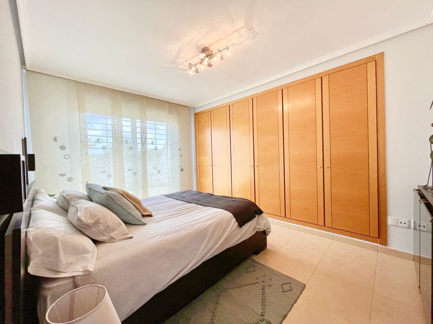 4 soverom Kjedet enebolig til leie i San Antonio de Benageber med svømmebasseng garasje - € 2 200 (Ref: 9473823)