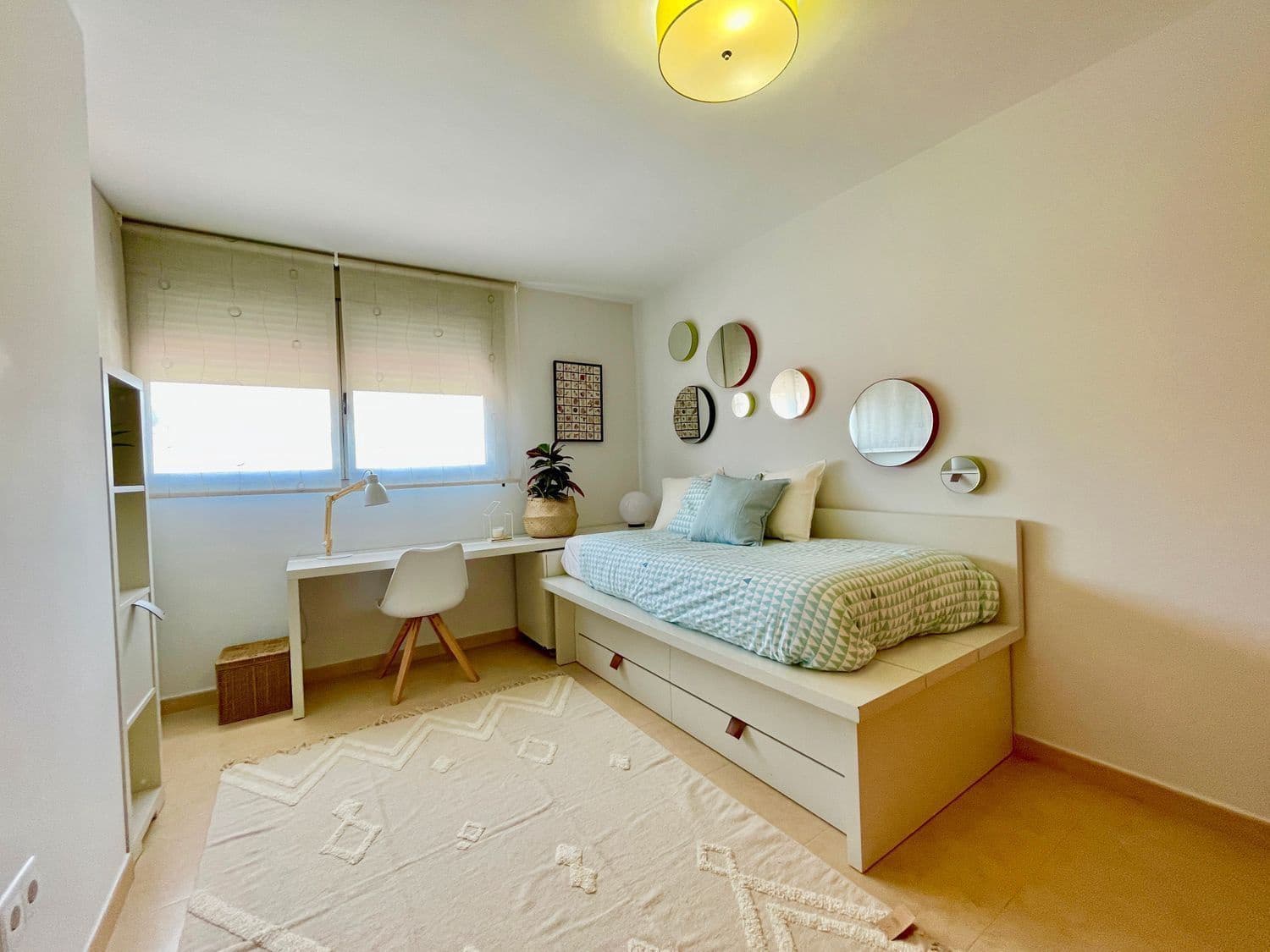 4 soverom Kjedet enebolig til leie i San Antonio de Benageber med svømmebasseng garasje - € 2 200 (Ref: 9473823)