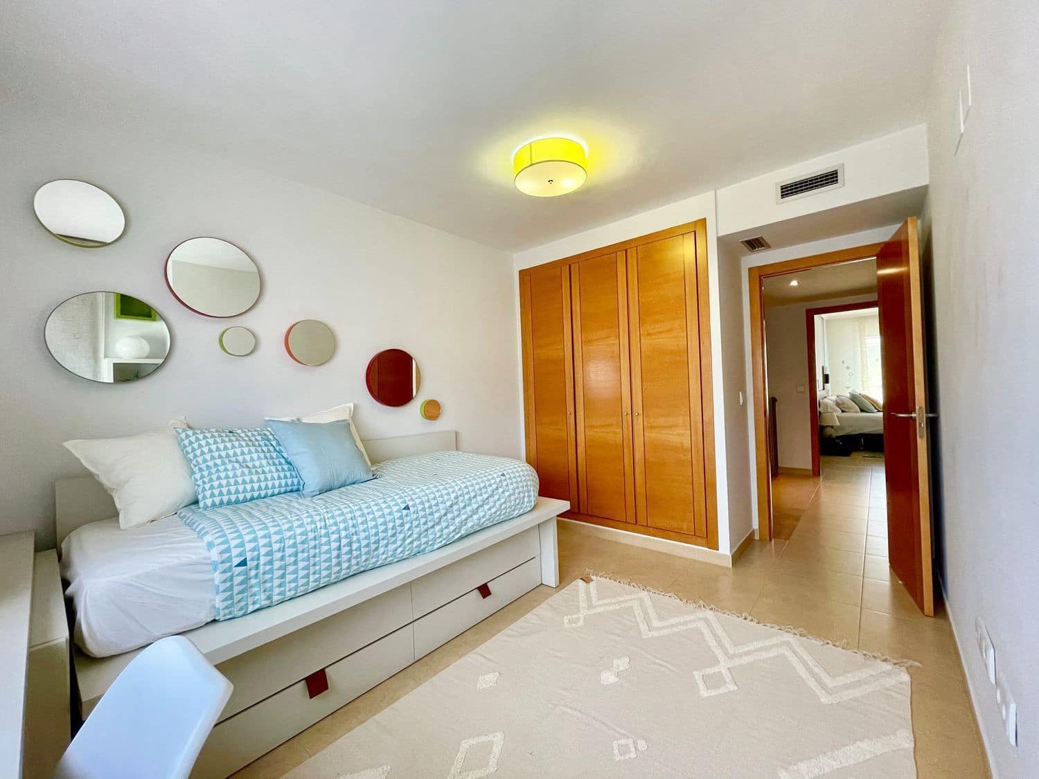 4 soverom Kjedet enebolig til leie i San Antonio de Benageber med svømmebasseng garasje - € 2 200 (Ref: 9473823)