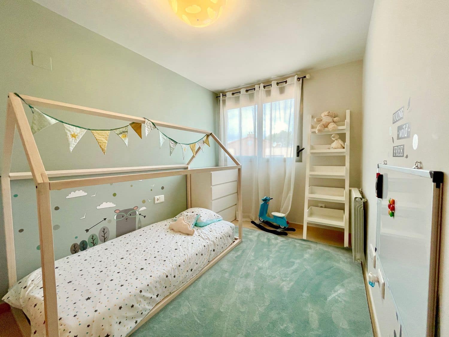 4 soverom Kjedet enebolig til leie i San Antonio de Benageber med svømmebasseng garasje - € 2 200 (Ref: 9473823)