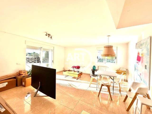 3 soverom Kjedet enebolig til leie i La Pobla de Vallbona med garasje - € 2 000 (Ref: 9473824)