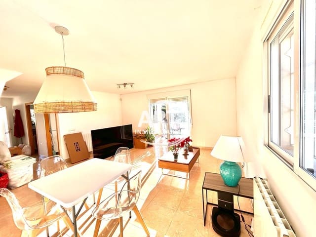 3 soverom Kjedet enebolig til leie i La Pobla de Vallbona med garasje - € 2 000 (Ref: 9473824)