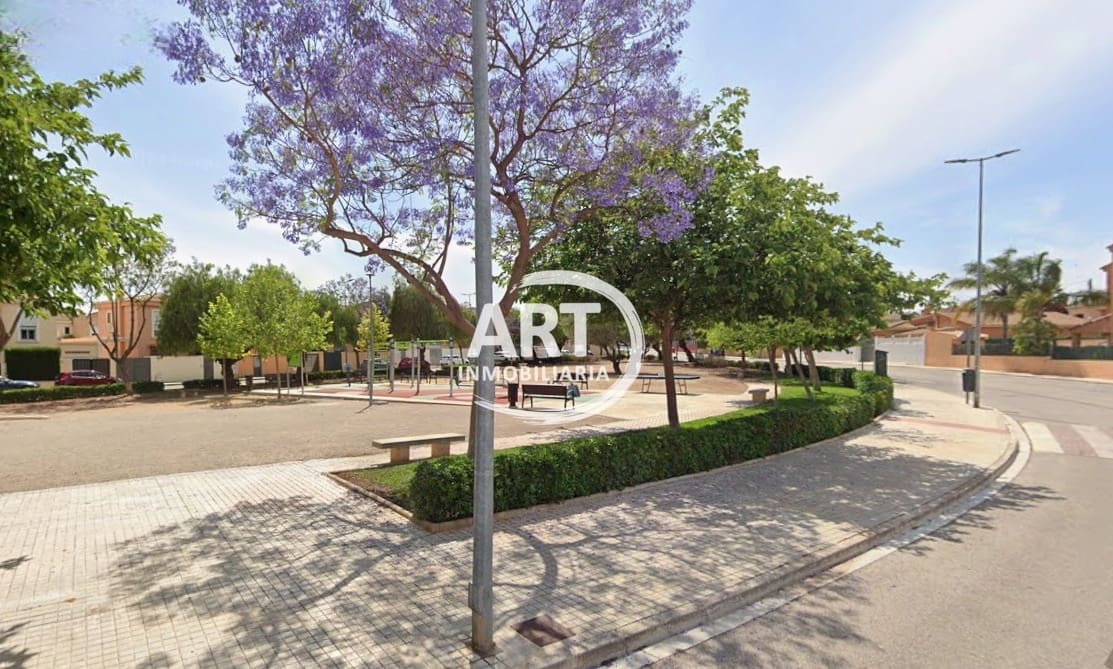 3 soverom Kjedet enebolig til leie i La Pobla de Vallbona med garasje - € 2 000 (Ref: 9473824)