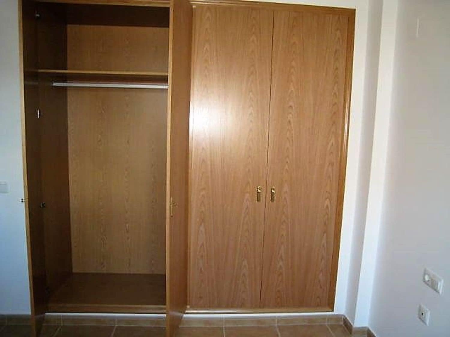 4 sypialnia Dom blizniak do wynajęcia w San Antonio de Benageber z basenem garażem - 1 900 € (Ref: 9483426)