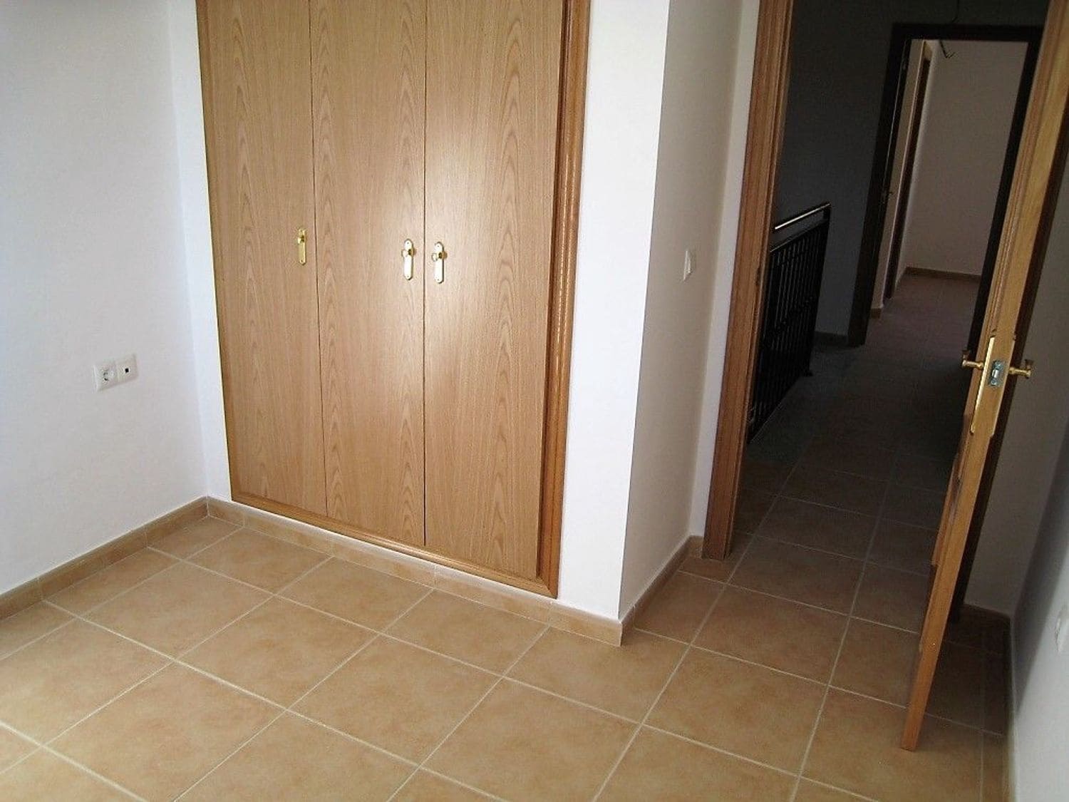 4 sypialnia Dom blizniak do wynajęcia w San Antonio de Benageber z basenem garażem - 1 900 € (Ref: 9483426)