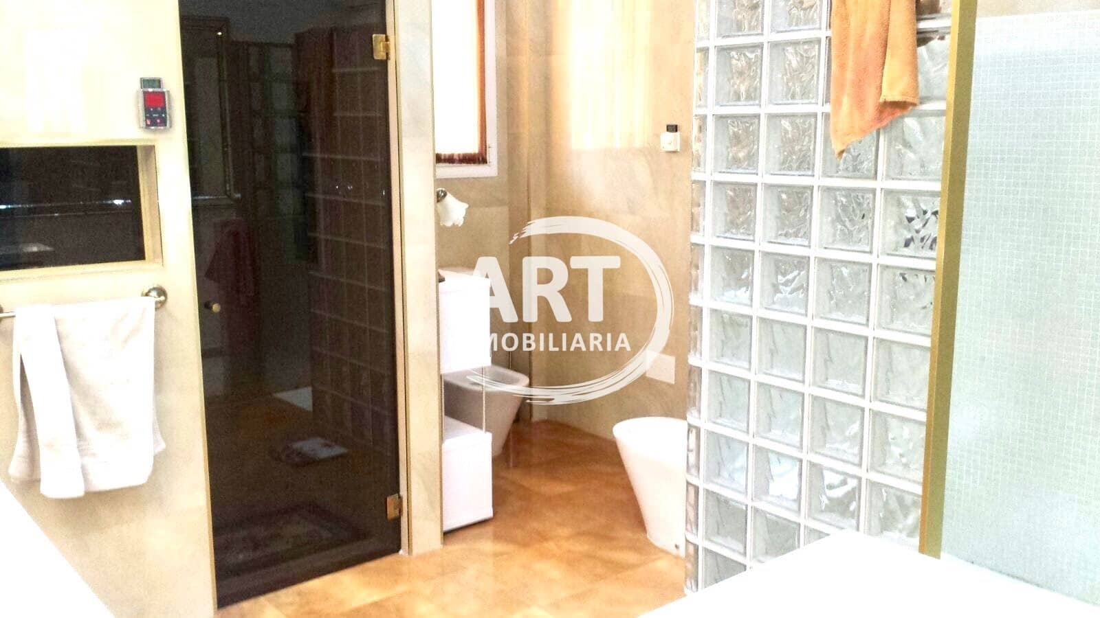 4 makuuhuone Huvila myytävänä paikassa Picassent - 850 000 € (Ref: 9496856)