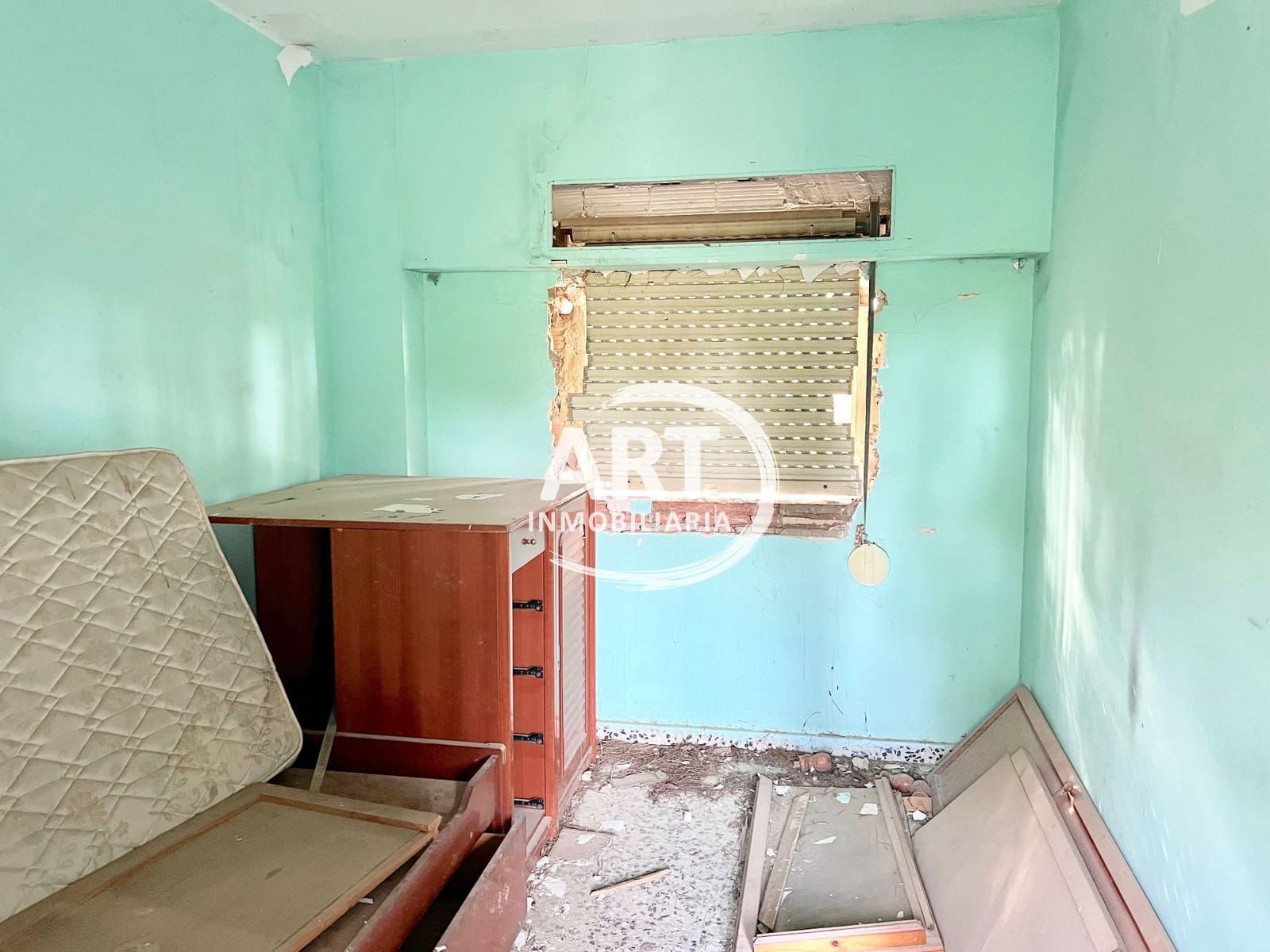 Chalet de 5 habitaciones en Riba-roja de Túria en venta - 98.000 € (Ref: 9496857)