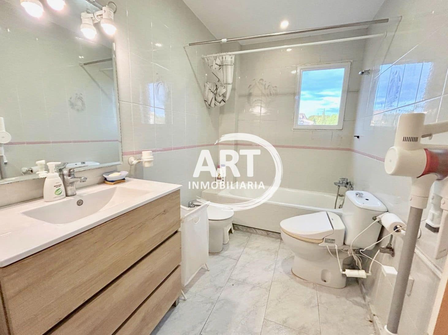 4 sypialnia Willa na sprzedaż w L'Eliana z basenem garażem - 785 000 € (Ref: 9512029)