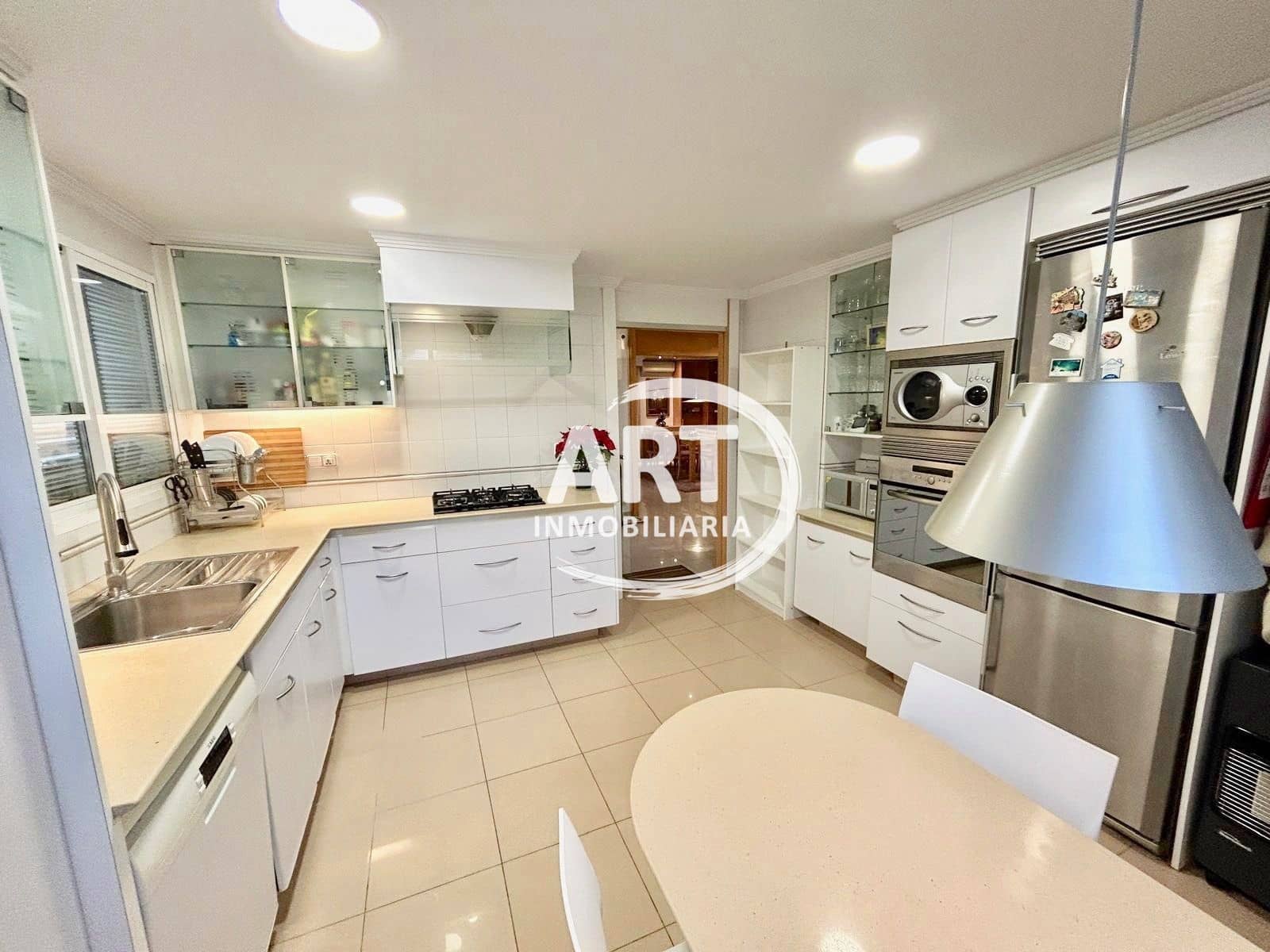 4 sypialnia Willa na sprzedaż w L'Eliana z basenem garażem - 785 000 € (Ref: 9512029)