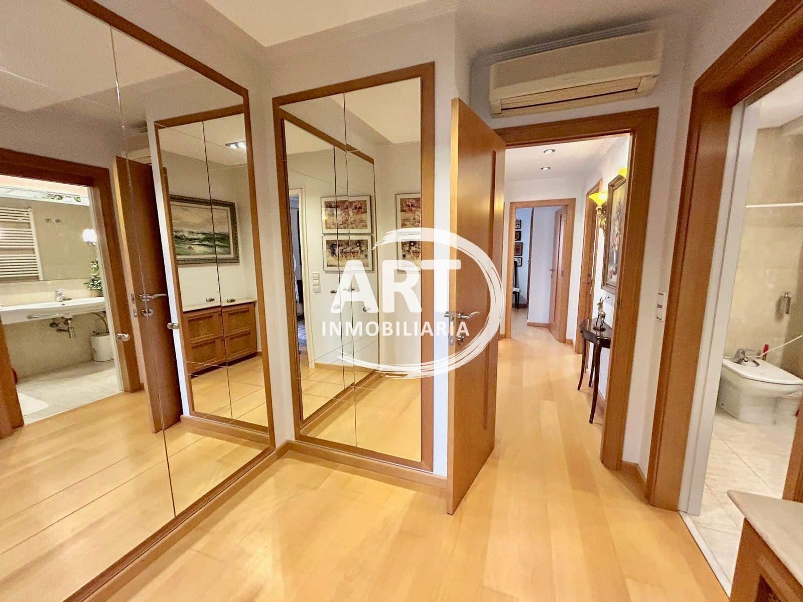 4 sypialnia Willa na sprzedaż w L'Eliana z basenem garażem - 785 000 € (Ref: 9512029)