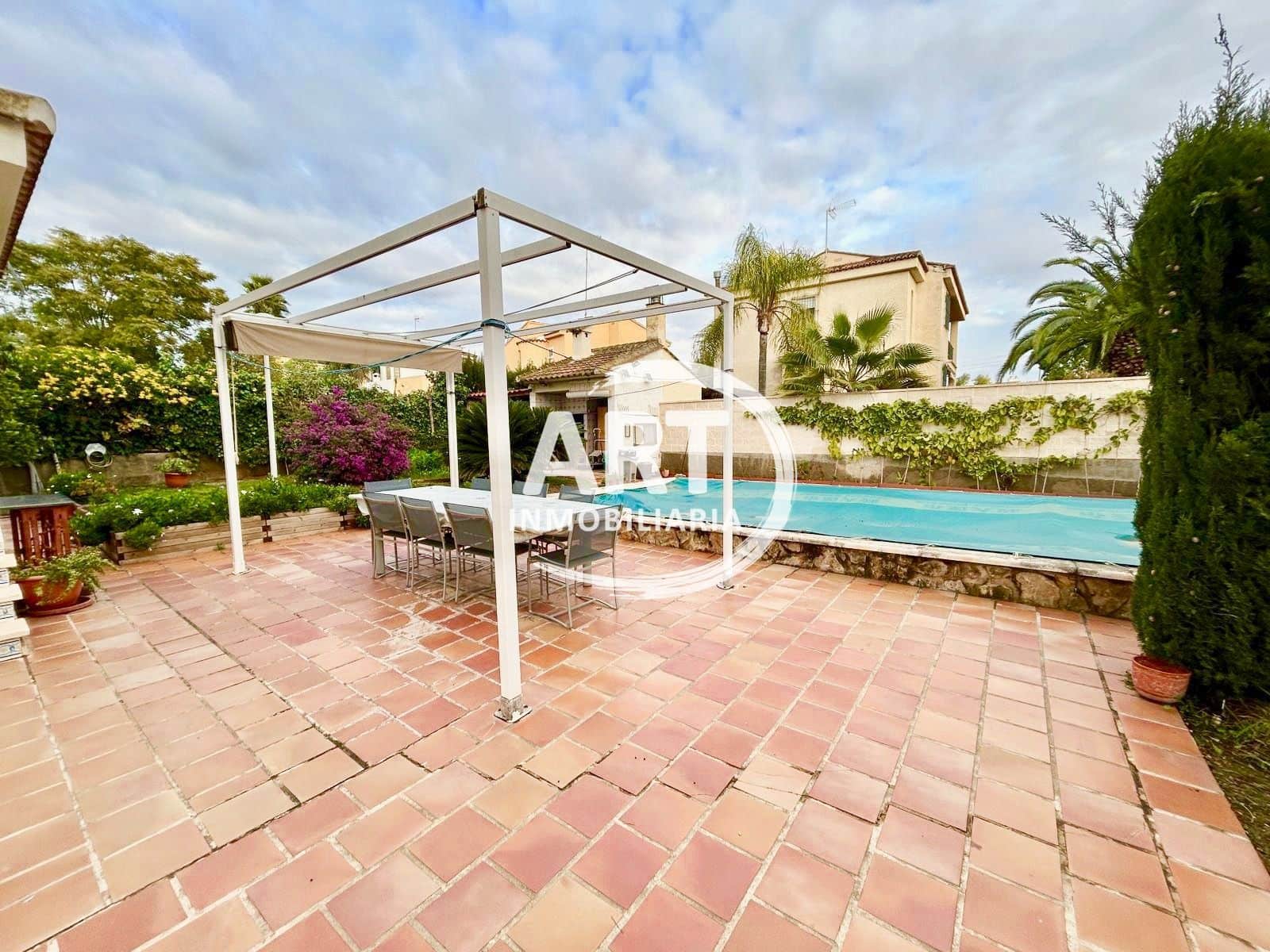 4 sypialnia Willa na sprzedaż w L'Eliana z basenem garażem - 785 000 € (Ref: 9512029)