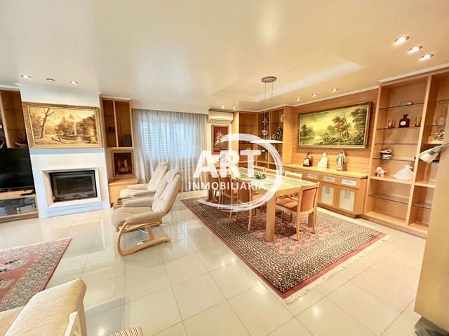 4 sypialnia Willa na sprzedaż w L'Eliana z basenem garażem - 785 000 € (Ref: 9512029)