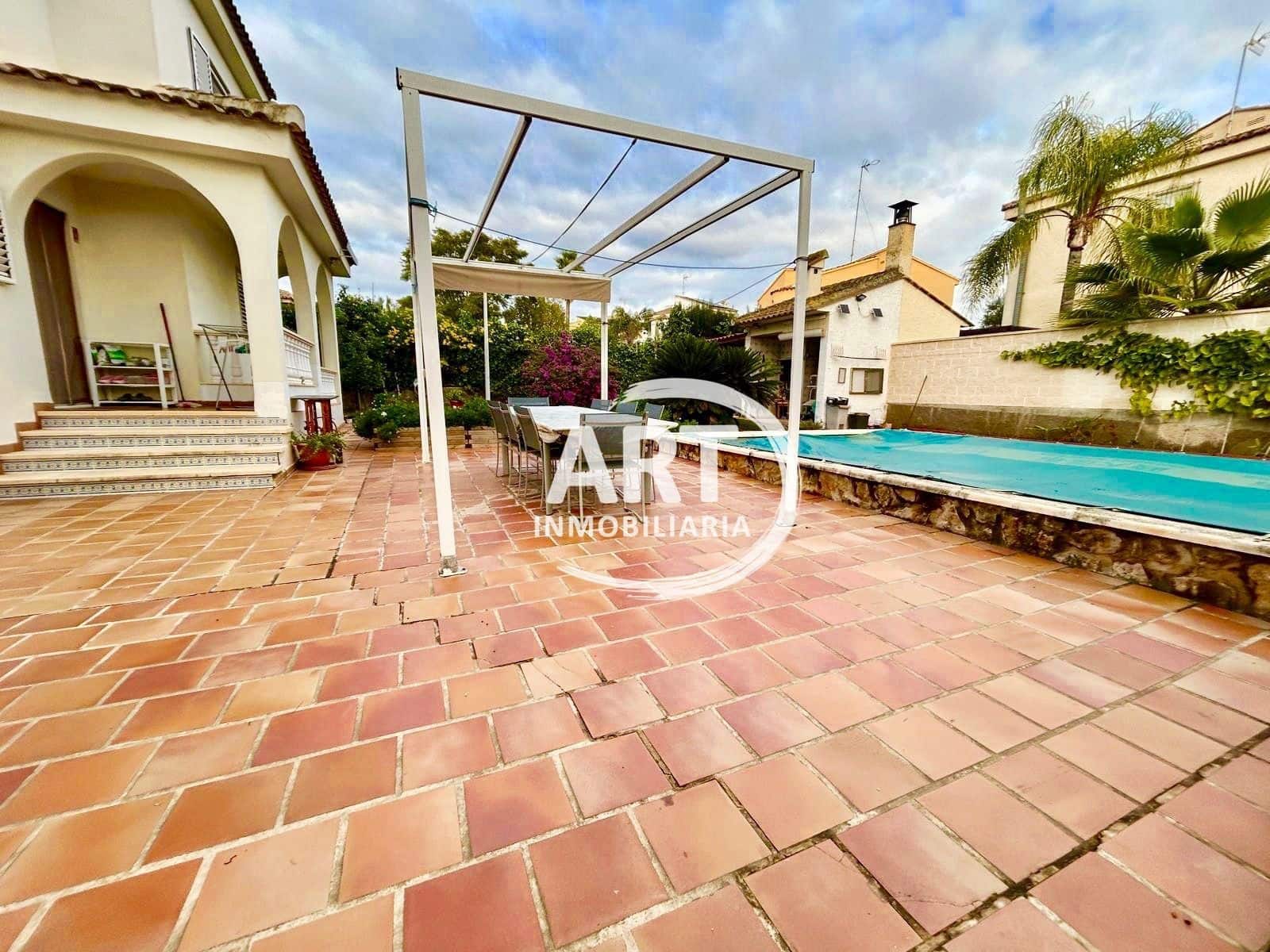 4 sypialnia Willa na sprzedaż w L'Eliana z basenem garażem - 785 000 € (Ref: 9512029)