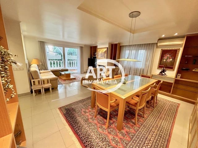 4 sypialnia Willa na sprzedaż w L'Eliana z basenem garażem - 785 000 € (Ref: 9512029)