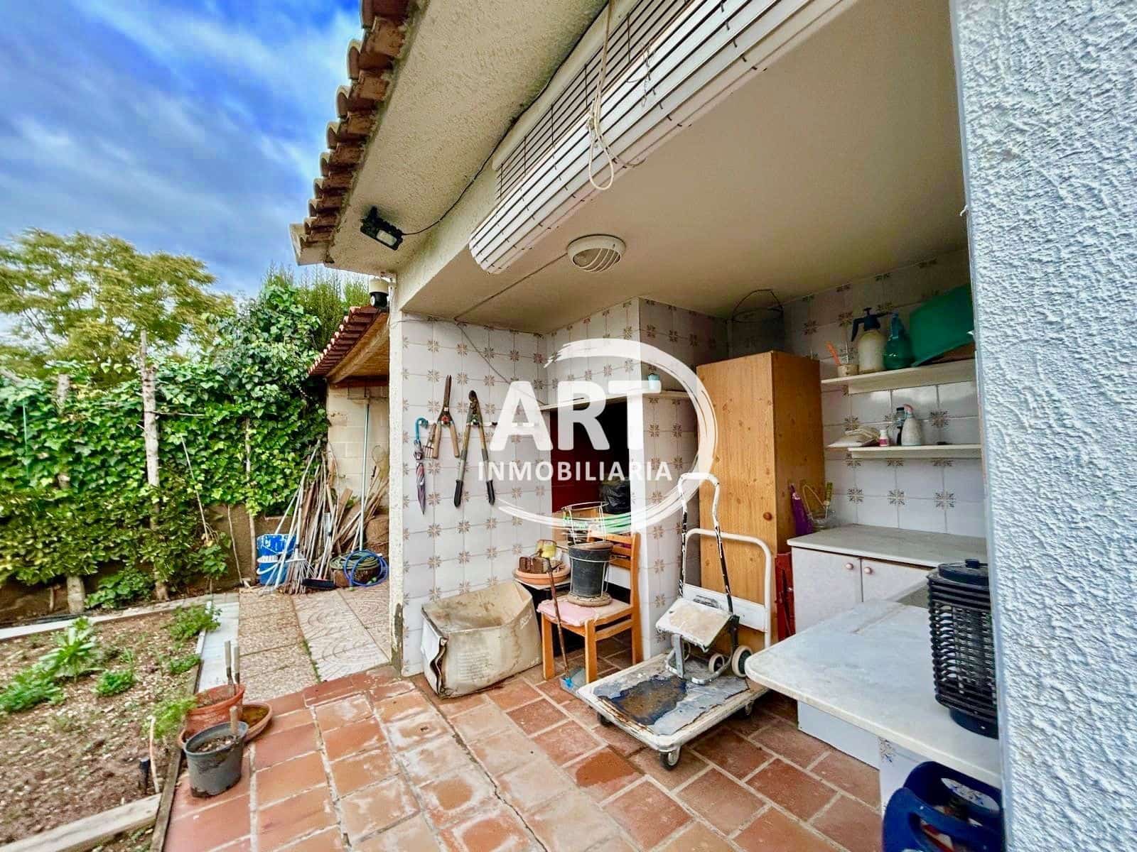 4 sypialnia Willa na sprzedaż w L'Eliana z basenem garażem - 785 000 € (Ref: 9512029)