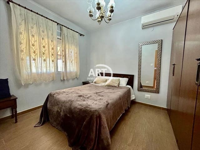 3 sypialnia Willa na sprzedaż w San Antonio de Benagéber z basenem garażem - 399 000 € (Ref: 9523929)