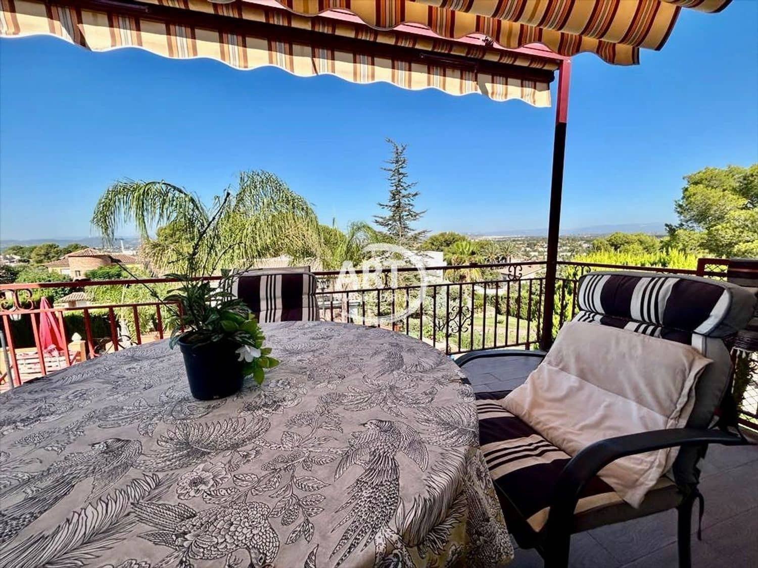 3 sypialnia Willa na sprzedaż w San Antonio de Benageber z basenem garażem - 399 000 € (Ref: 9523929)