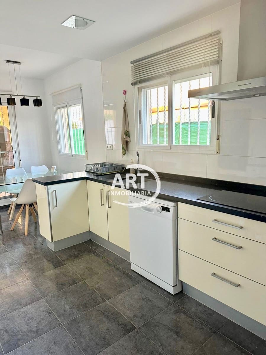 4 soveværelse Villa til leje i La Pobla de Vallbona med swimmingpool - € 2.000 (Ref: 9523930)