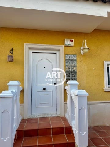 Chalet de 4 habitaciones en La Pobla de Vallbona en alquiler con piscina - 2.000 € (Ref: 9523930)