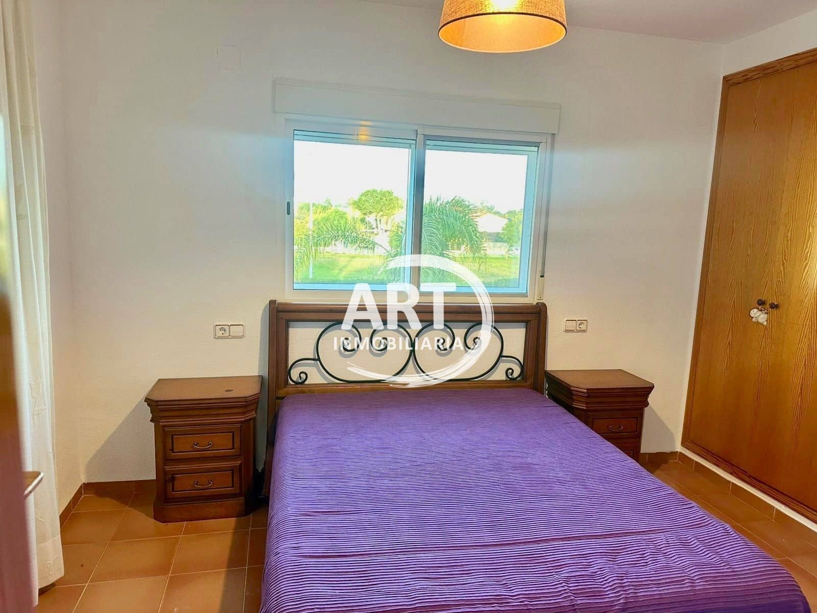 4 soveværelse Villa til leje i La Pobla de Vallbona med swimmingpool - € 2.000 (Ref: 9523930)