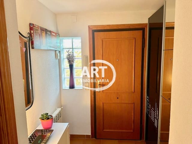 Chalet de 4 habitaciones en La Pobla de Vallbona en alquiler con piscina - 2.000 € (Ref: 9523930)