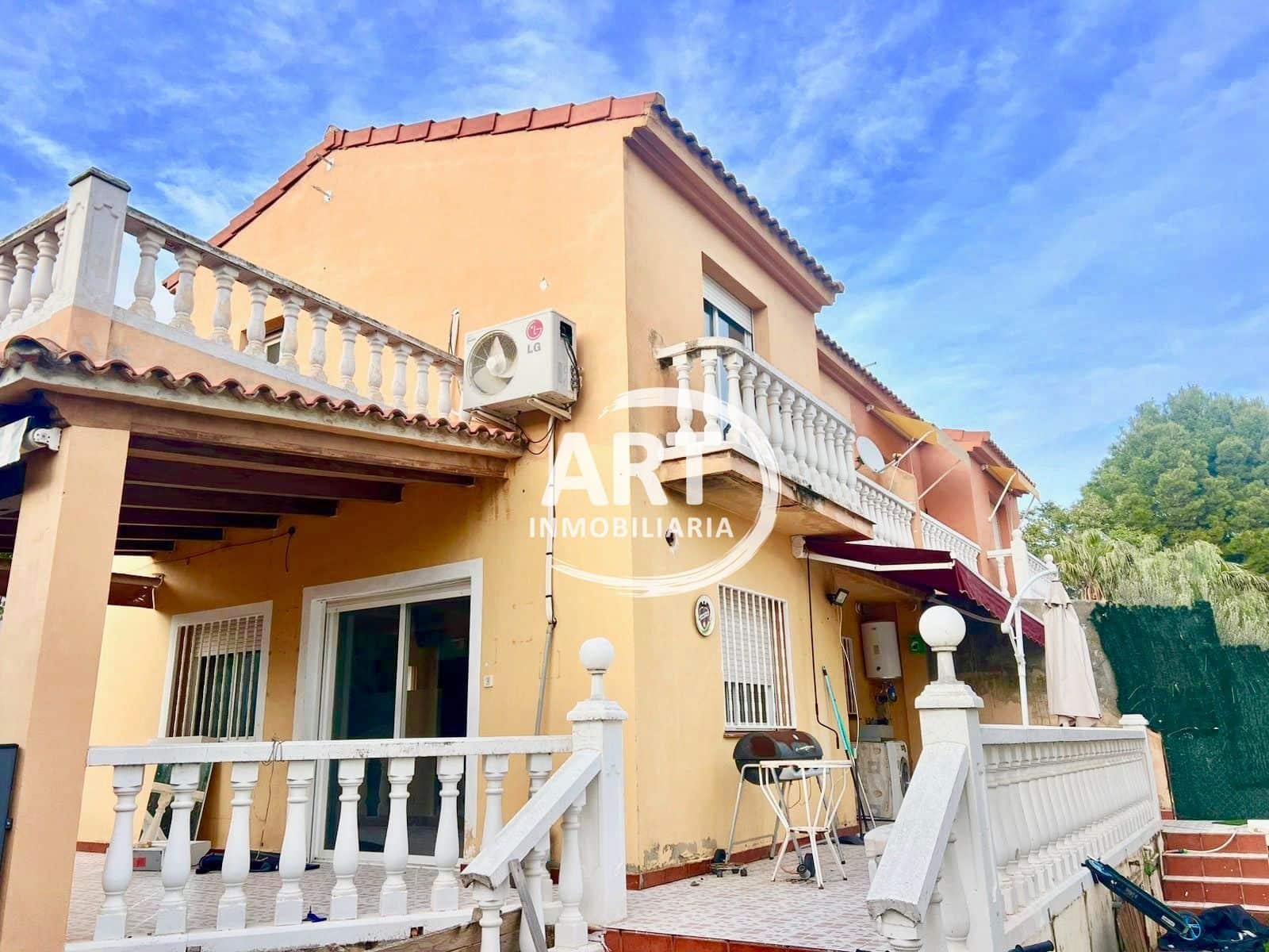 3 soveværelse Villa til salg i L'Eliana - € 350.000 (Ref: 9526120)