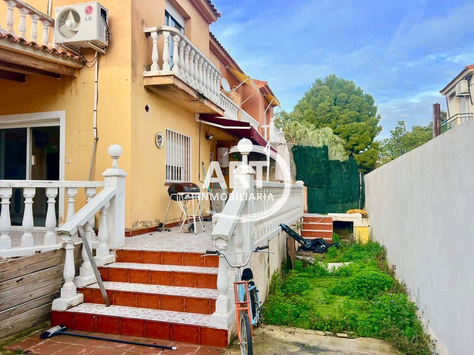 3 soveværelse Villa til salg i L'Eliana - € 350.000 (Ref: 9526120)