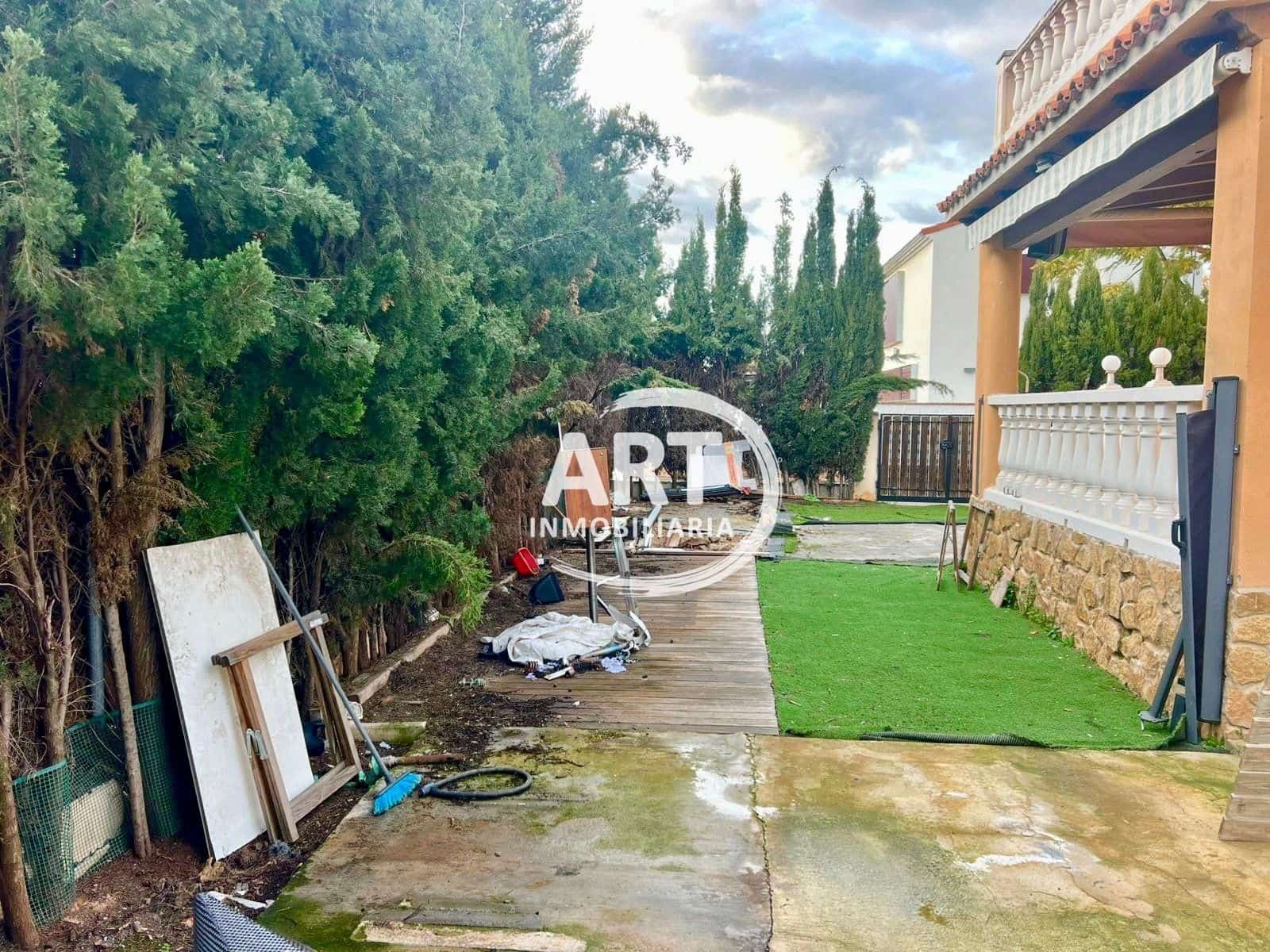 3 soveværelse Villa til salg i L'Eliana - € 350.000 (Ref: 9526120)