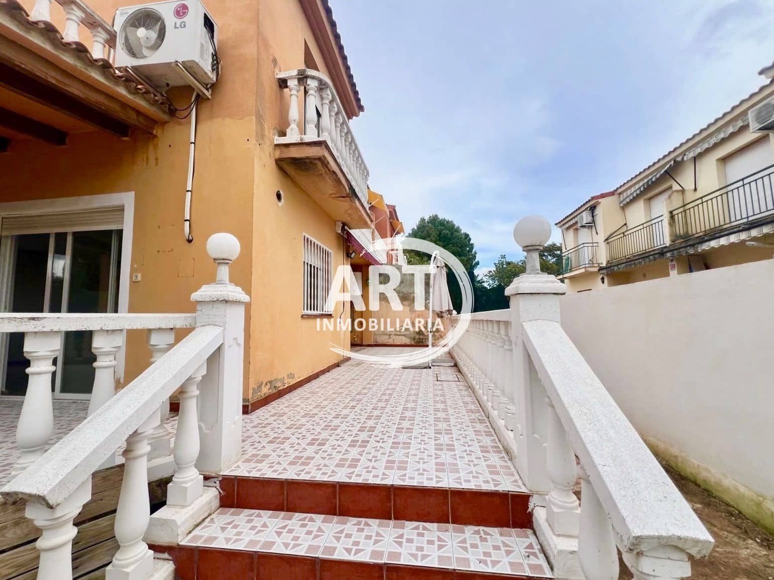 3 bedroom Villa for sale in L'Eliana - € 325,000 (Ref: 9526120)