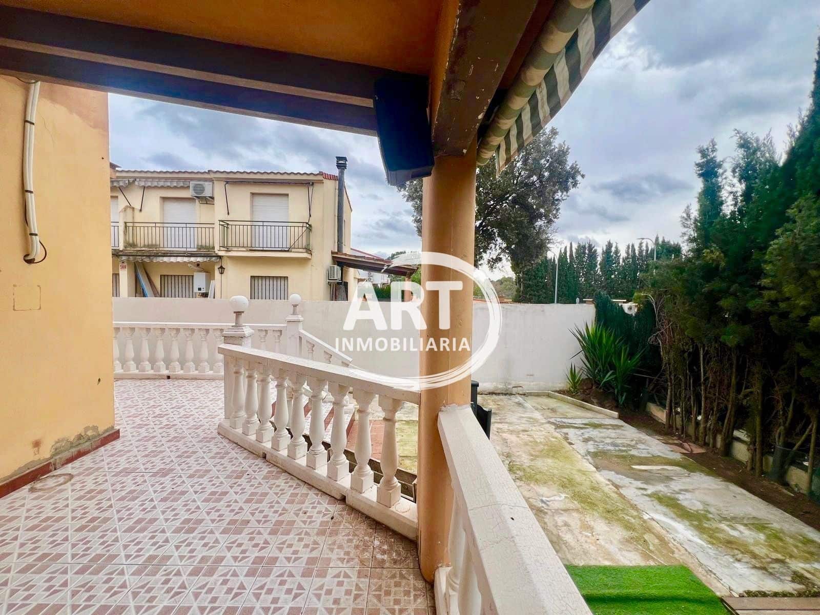 3 bedroom Villa for sale in L'Eliana - € 325,000 (Ref: 9526120)