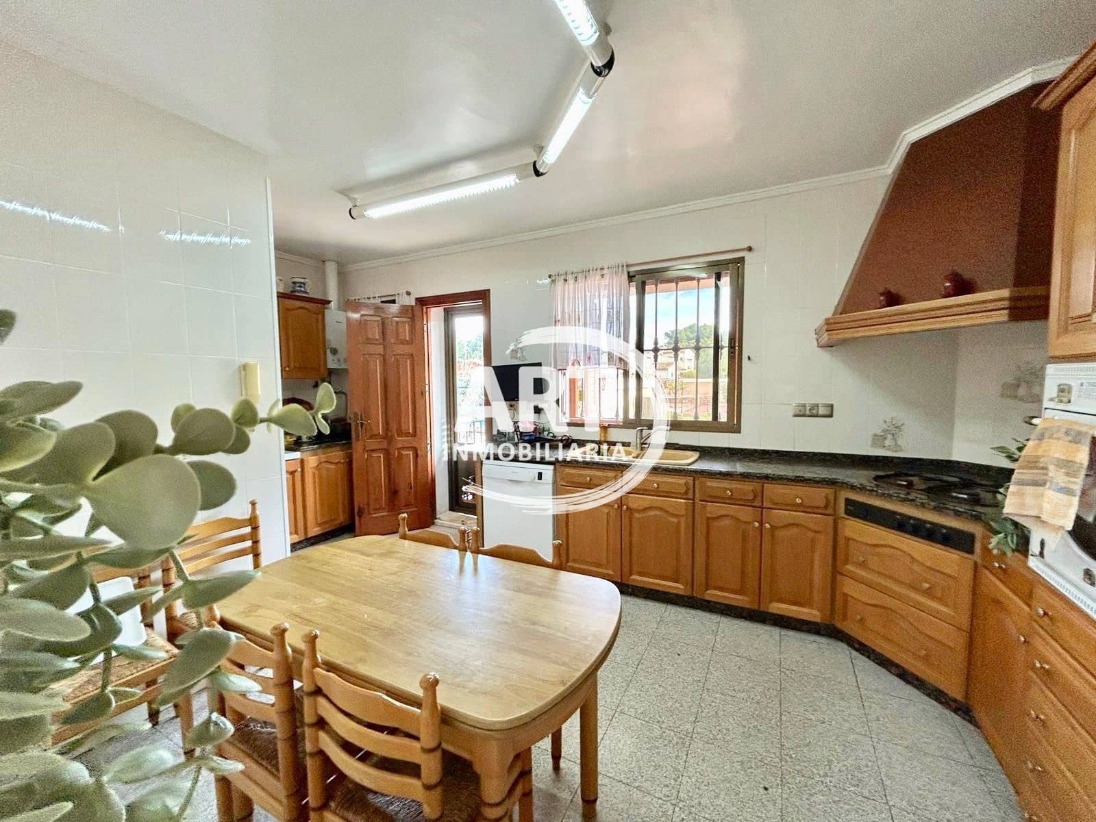Chalet de 4 habitaciones en L'Eliana en venta con garaje - 690.000 € (Ref: 9526121)