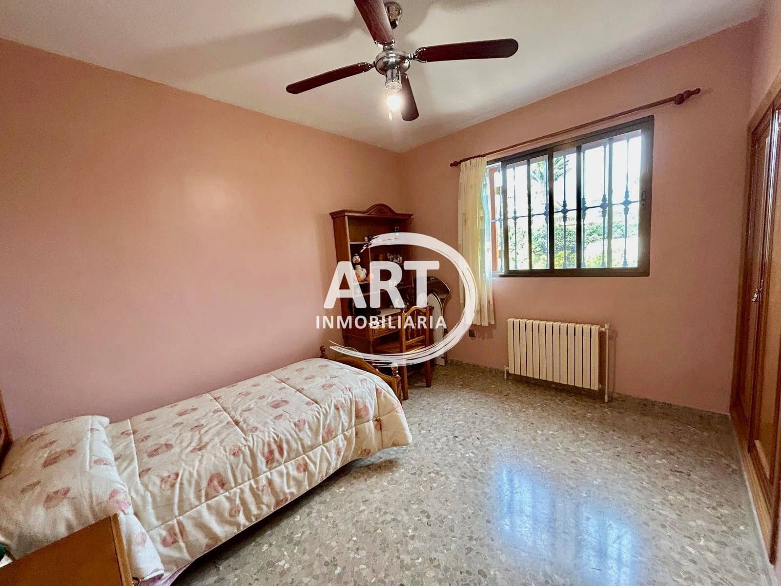 Chalet de 4 habitaciones en L'Eliana en venta con garaje - 690.000 € (Ref: 9526121)