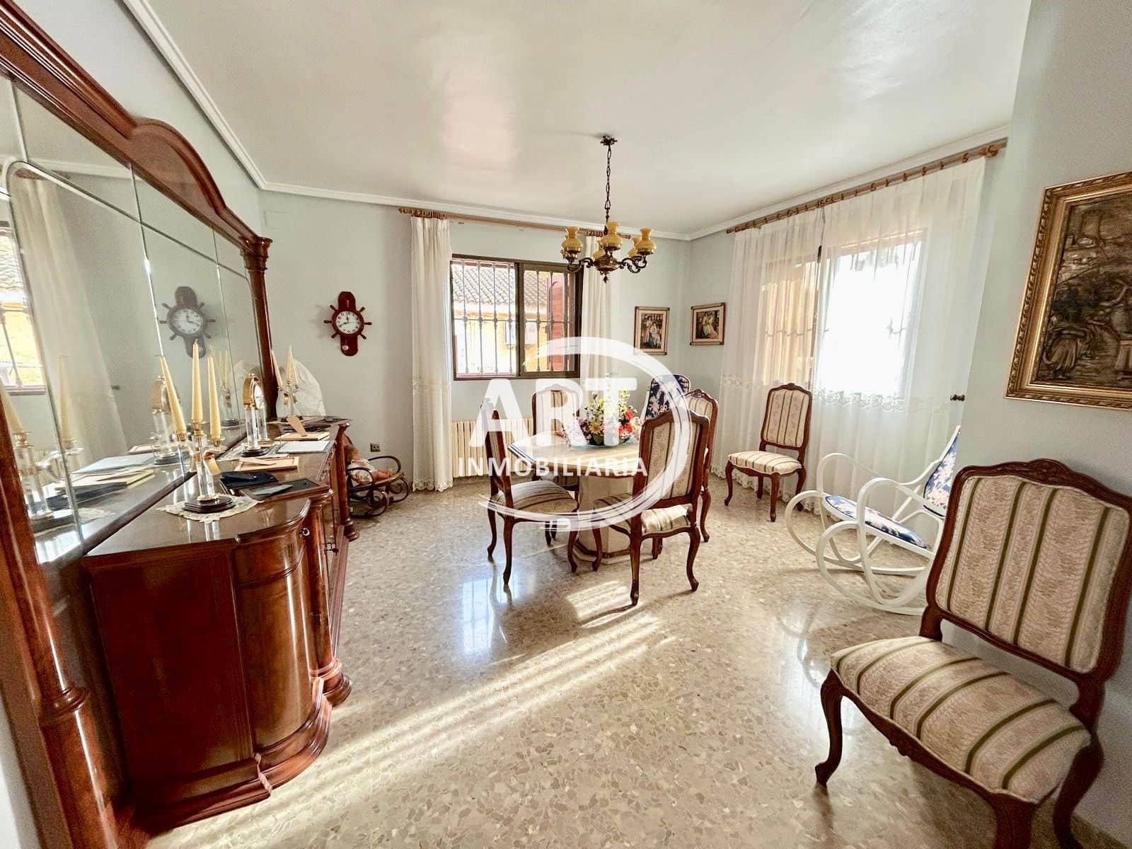 Chalet de 4 habitaciones en L'Eliana en venta con garaje - 690.000 € (Ref: 9526121)