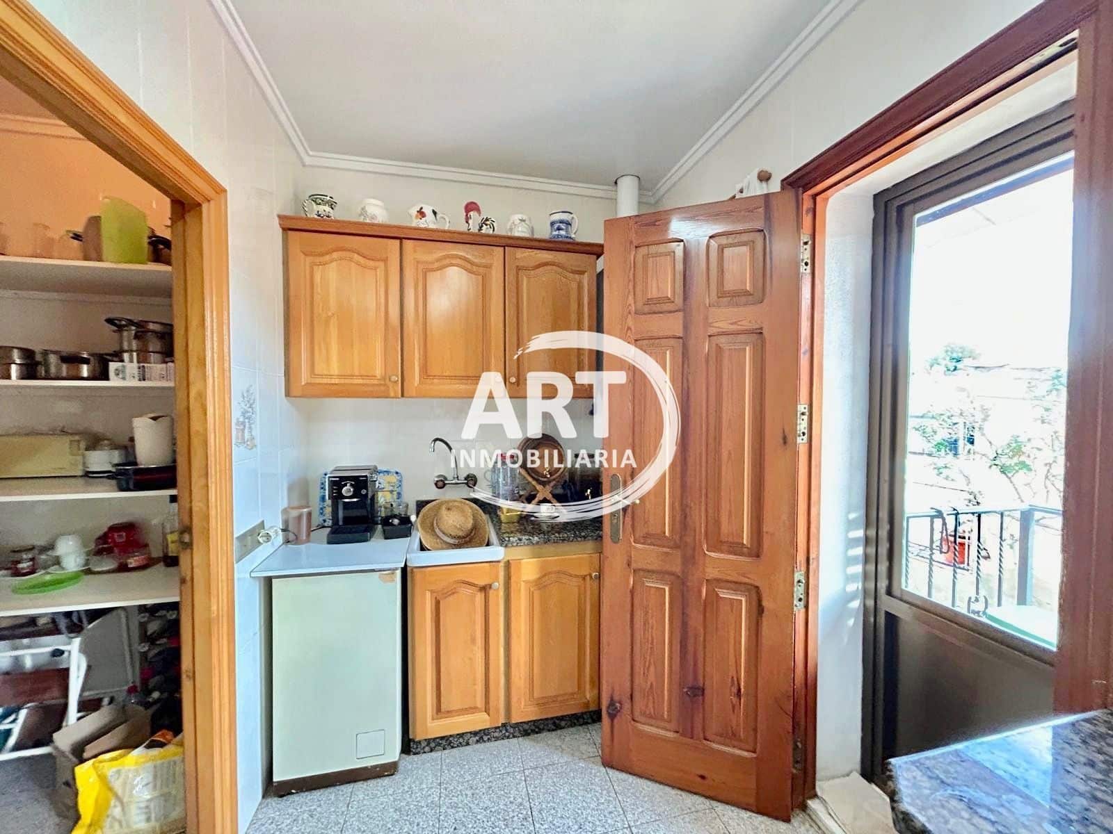 Chalet de 4 habitaciones en L'Eliana en venta con garaje - 690.000 € (Ref: 9526121)