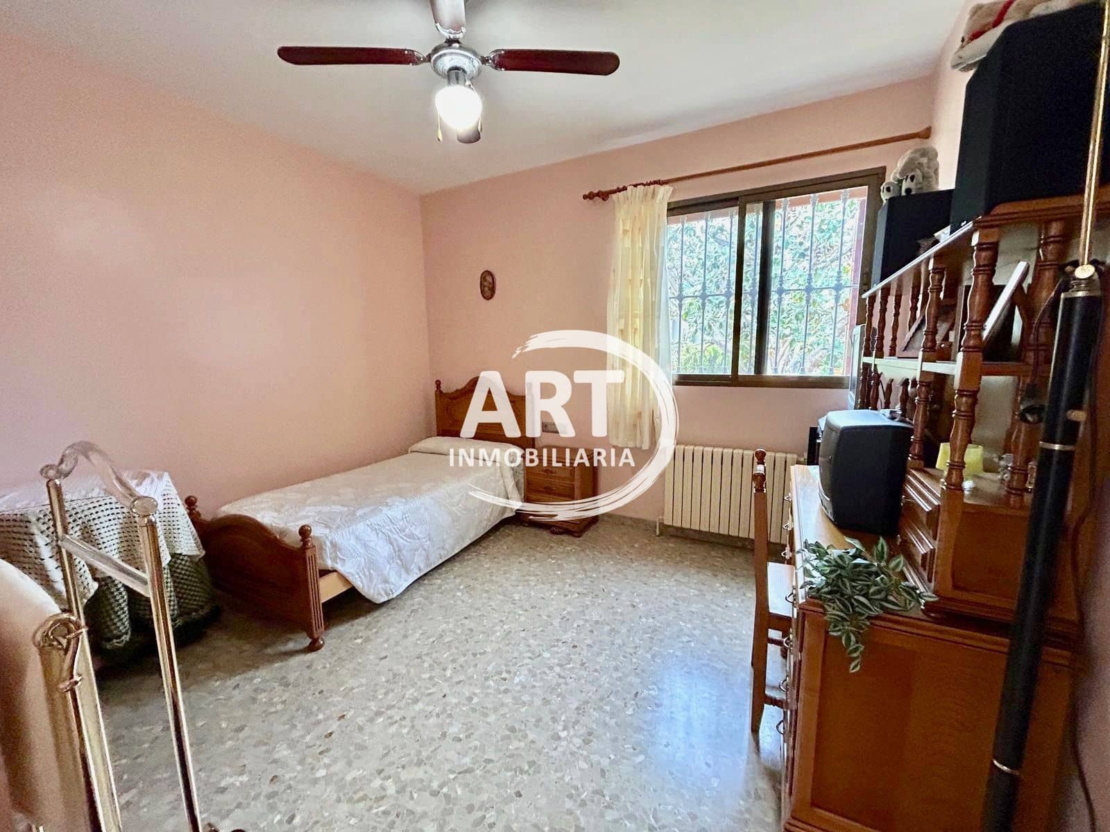 Chalet de 4 habitaciones en L'Eliana en venta con garaje - 690.000 € (Ref: 9526121)