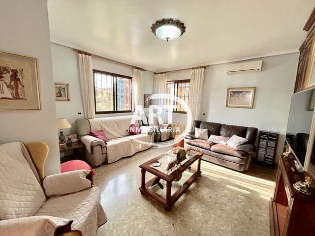 Chalet de 4 habitaciones en L'Eliana en venta con garaje - 690.000 € (Ref: 9526121)