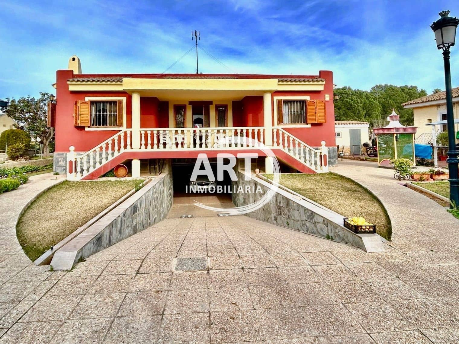 Chalet de 4 habitaciones en L'Eliana en venta con garaje - 690.000 € (Ref: 9526121)