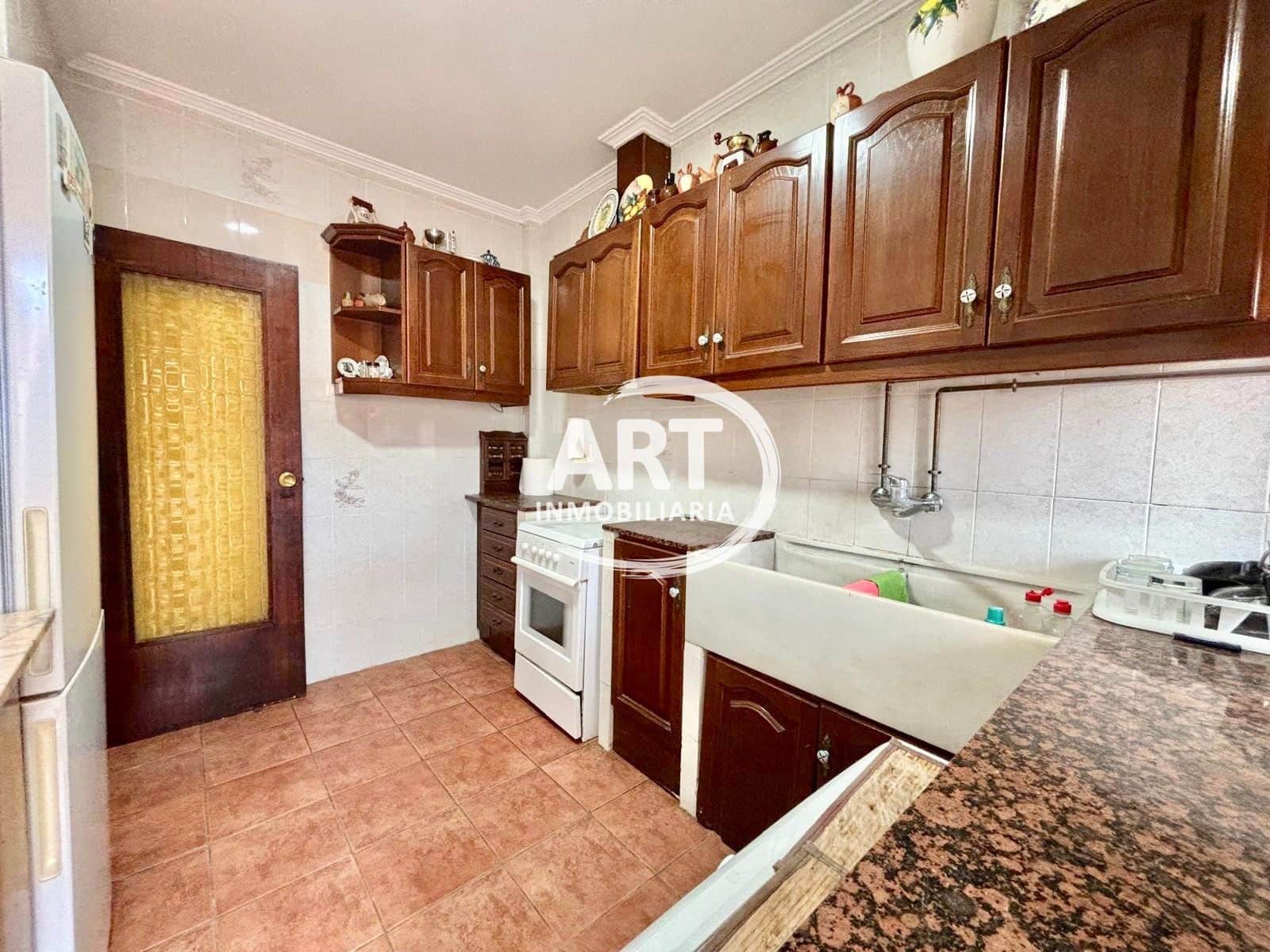 3 slaapkamer Huis te koop in L'Eliana met garage - € 330.000 (Ref: 9529414)