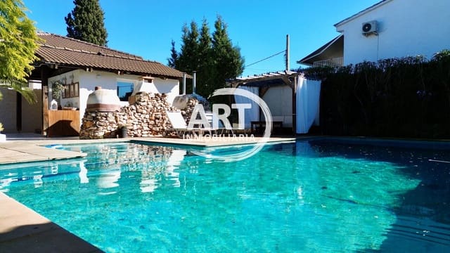 5 makuuhuone Huvila myytävänä paikassa L'Eliana mukana uima-altaan 
autotalli - 925 000 € (Ref: 9540763)